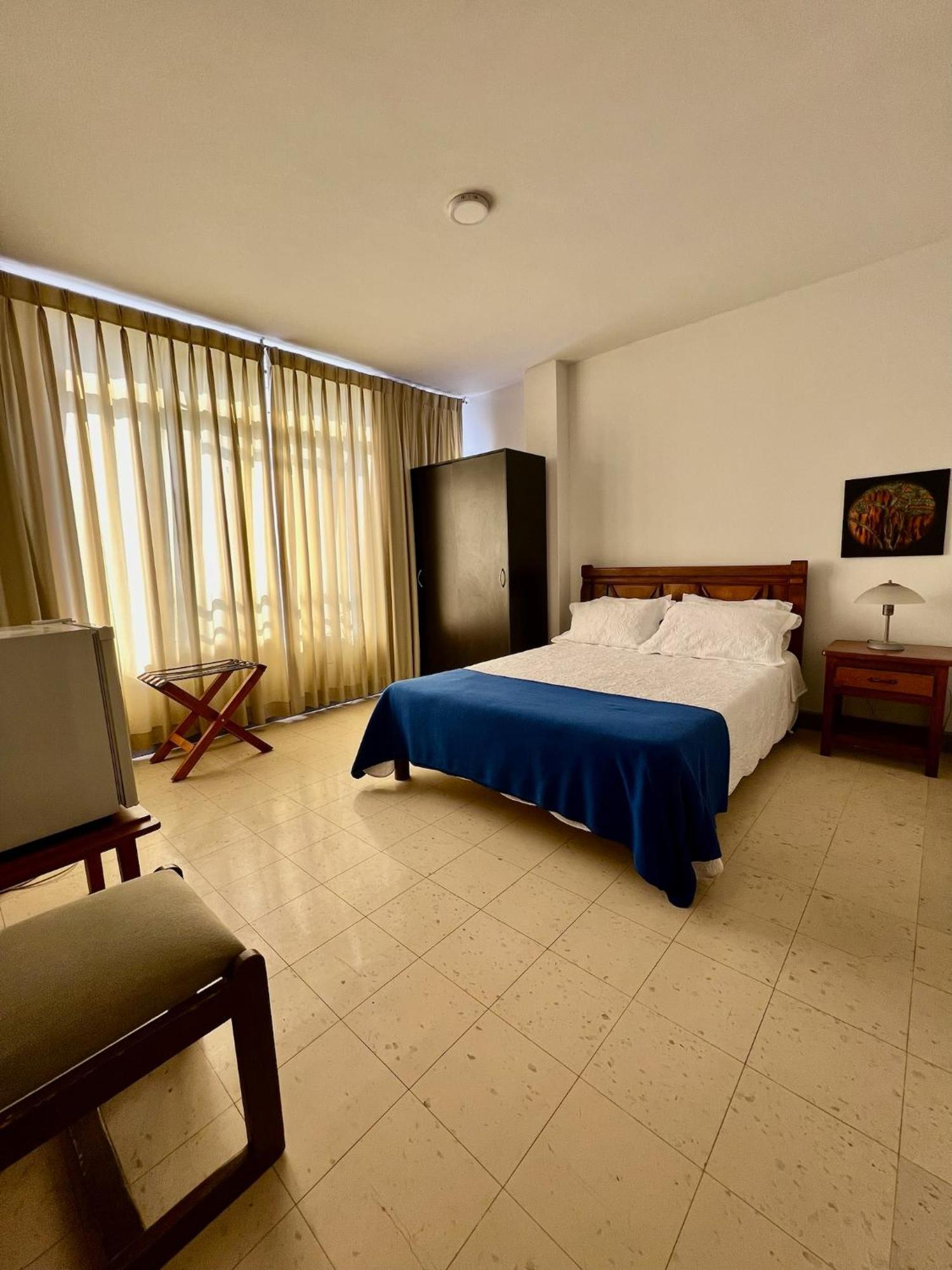 Hotel Armenia Centro Exterior foto