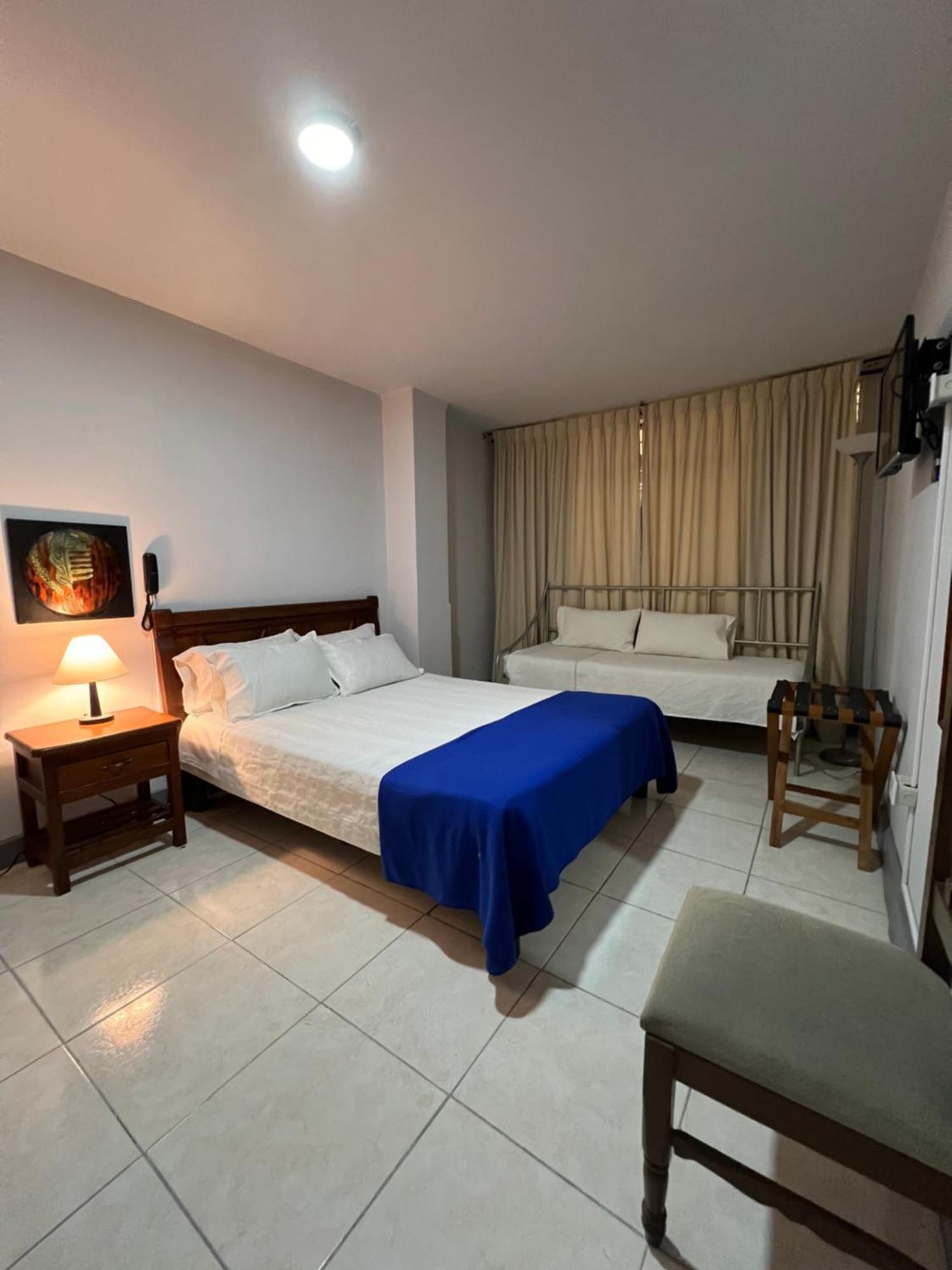 Hotel Armenia Centro Exterior foto